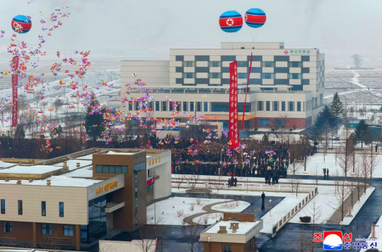 ສປປ ເກົາຫລີ ເປີດນຳໃຊ້ໂຮງໝໍ-ໂຮງງານອຸດສາຫະກຳ ທ້ອງຖິ່ນ ຢູ່ນະຄອນນາມໂພ